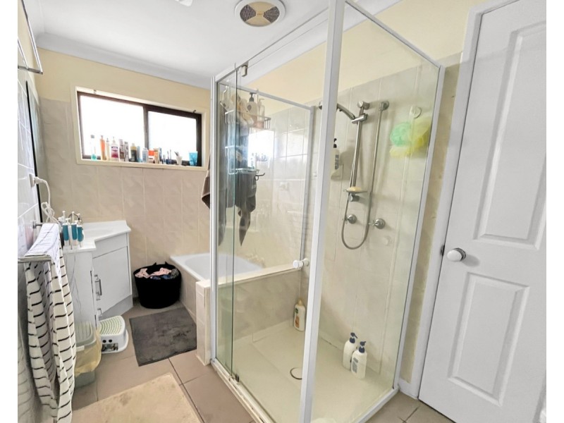 6 Rosewood Street, Daisy Hill QLD 4127