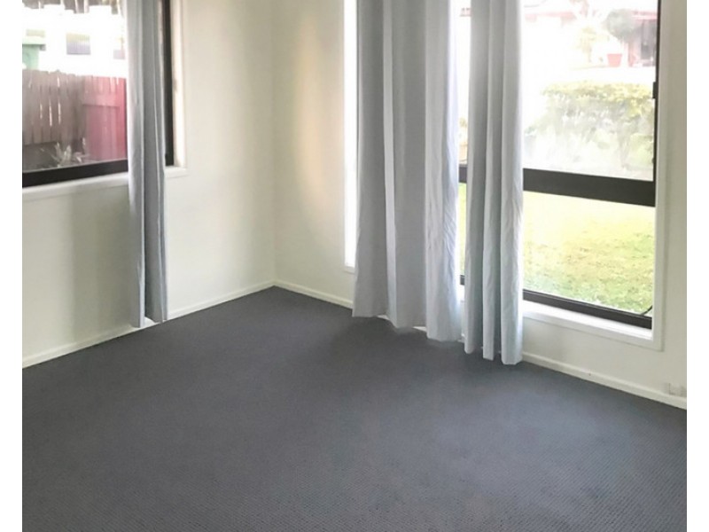 6 Rosewood Street, Daisy Hill QLD 4127