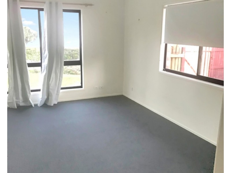 6 Rosewood Street, Daisy Hill QLD 4127