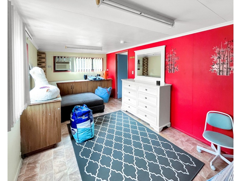 6 Rosewood Street, Daisy Hill QLD 4127