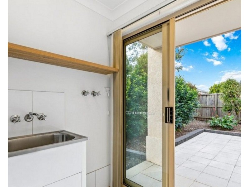 21/20 Young Place, Runcorn QLD 4113