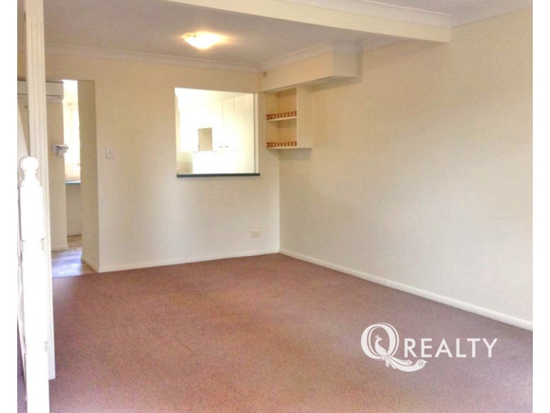 6/35 Queen Street, Goodna QLD 4300
