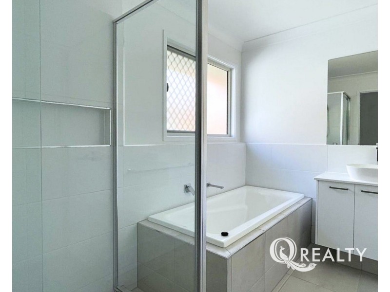 63 Twilight Drive, Spring Mountain QLD 4124