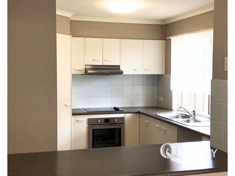 2/5 Hillview Street, Runcorn QLD 4113