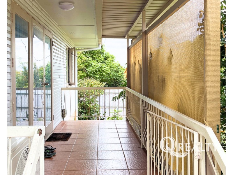 5 Smith Road, Woodridge QLD 4114