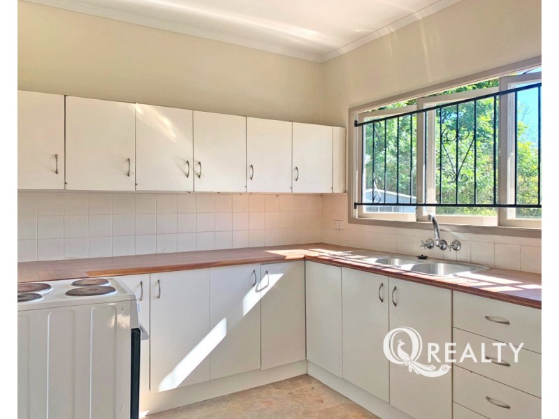 5 Smith Road, Woodridge QLD 4114