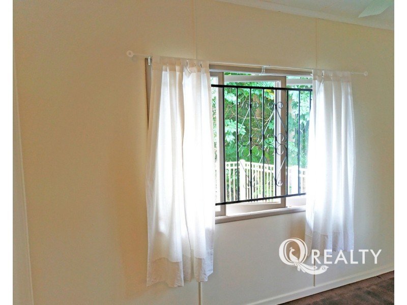 5 Smith Road, Woodridge QLD 4114