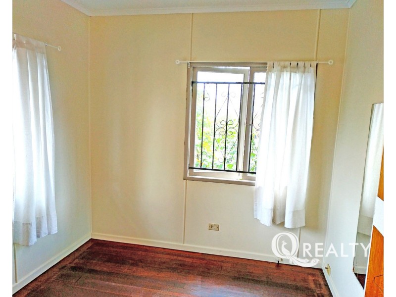 5 Smith Road, Woodridge QLD 4114