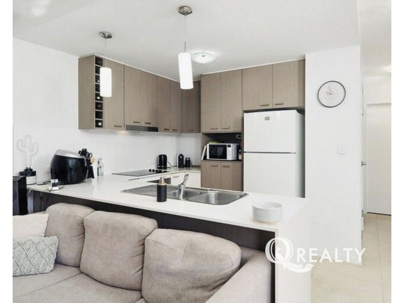 .2/28 Adelaide Street, Carina QLD 4152