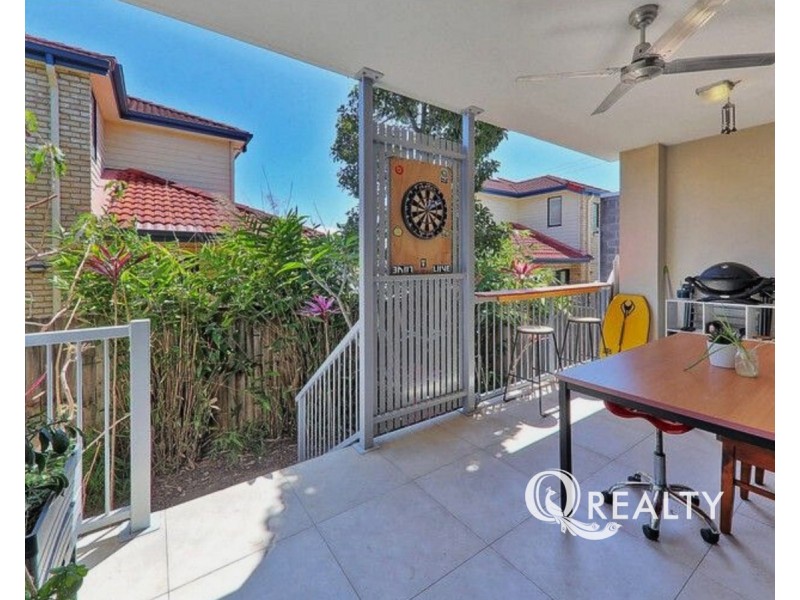 .2/28 Adelaide Street, Carina QLD 4152