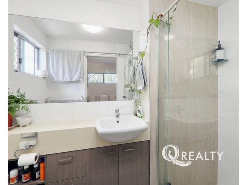 .2/28 Adelaide Street, Carina QLD 4152