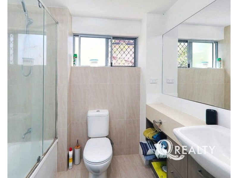 .2/28 Adelaide Street, Carina QLD 4152