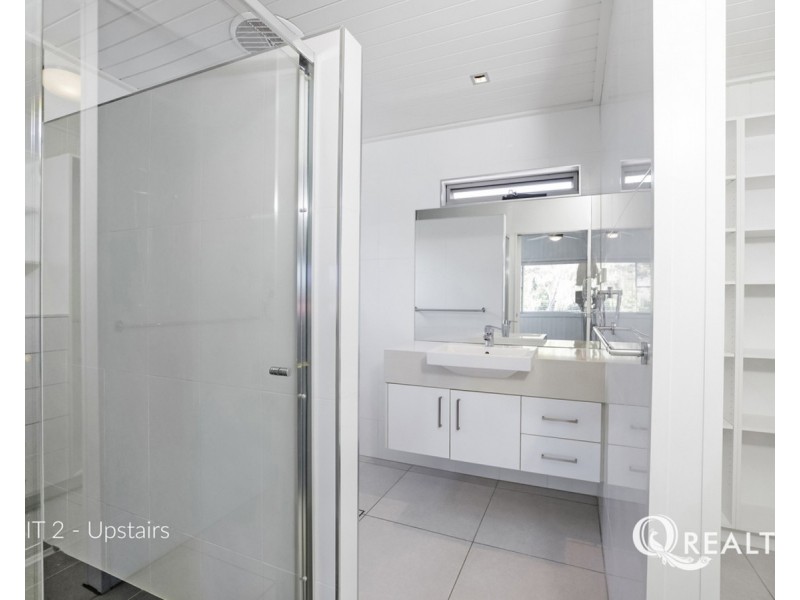 2/120 Samford Road, Enoggera QLD 4051