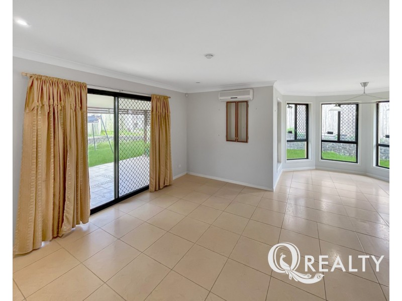 45 The Parkway, Stretton QLD 4116