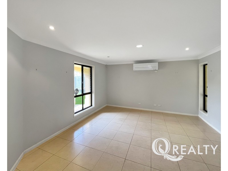 45 The Parkway, Stretton QLD 4116