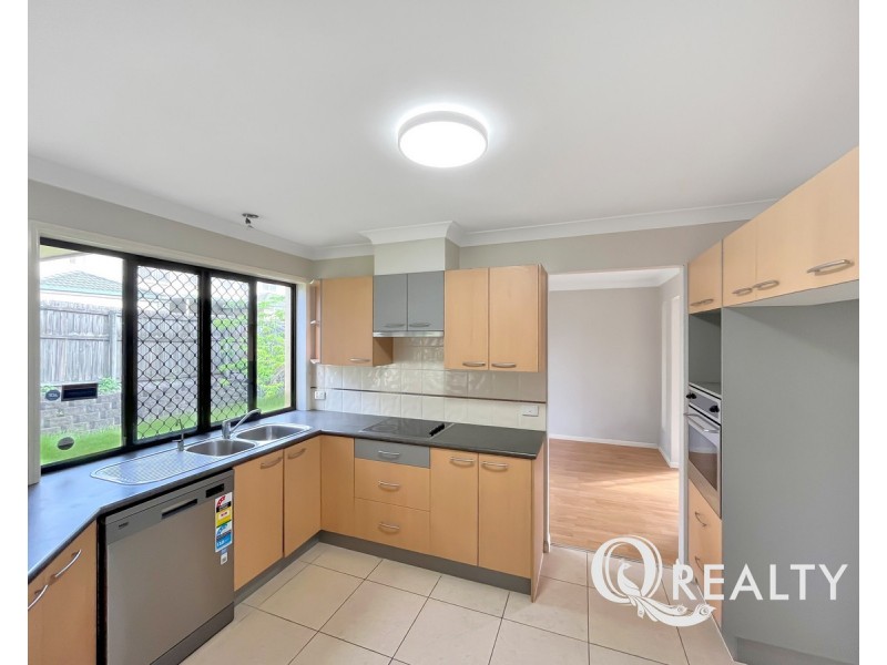 45 The Parkway, Stretton QLD 4116
