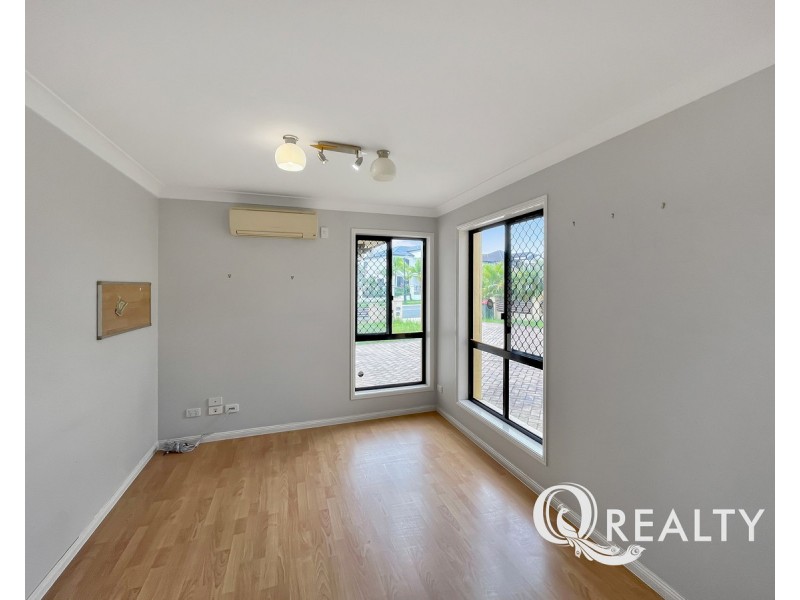 45 The Parkway, Stretton QLD 4116