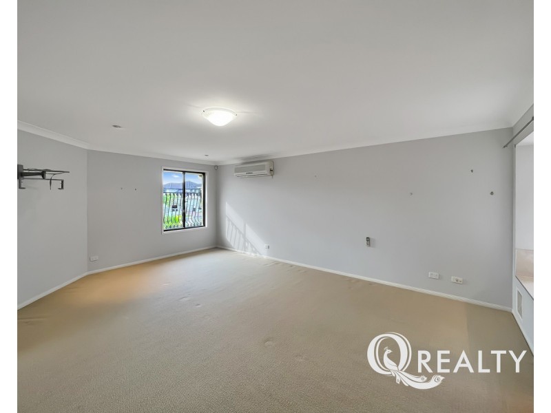 45 The Parkway, Stretton QLD 4116