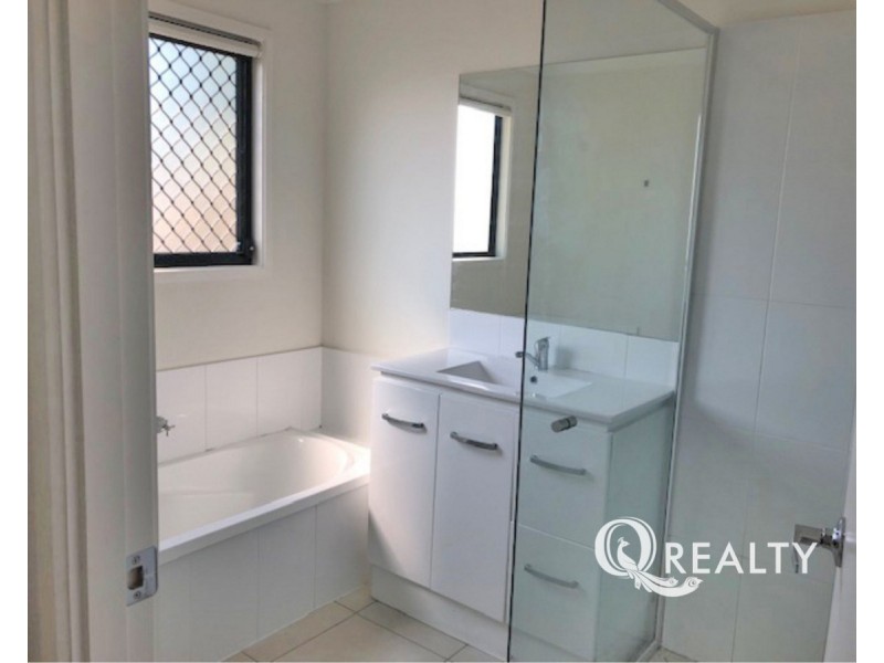 62A Aquarius Drive, Kingston QLD 4114