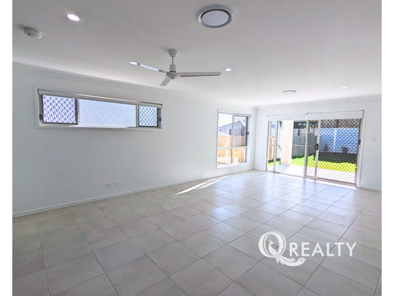 72 Lunar Circuit, Spring Mountain QLD 4124