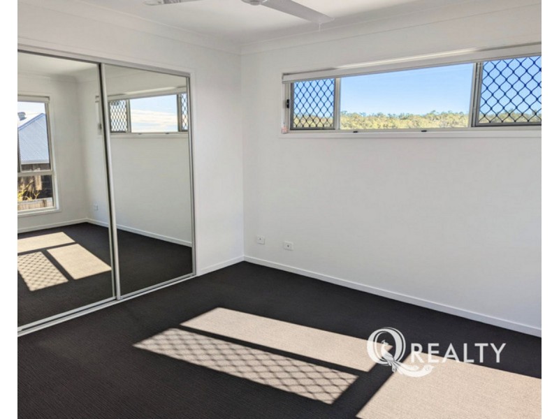 72 Lunar Circuit, Spring Mountain QLD 4124