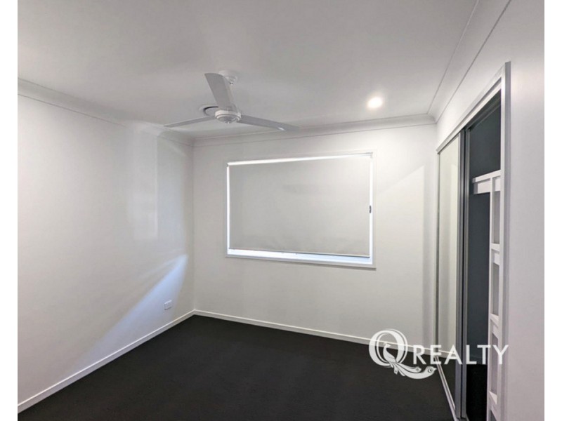 72 Lunar Circuit, Spring Mountain QLD 4124