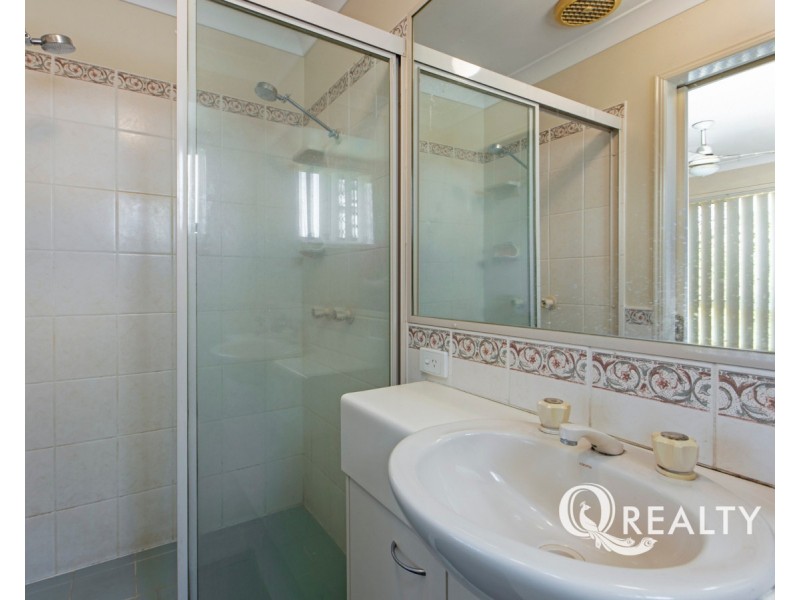 70 Paddington Crescent, Stretton QLD 4116
