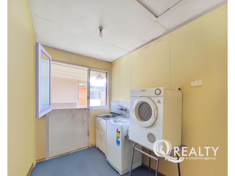 18 Albert Street, Woodridge QLD 4114