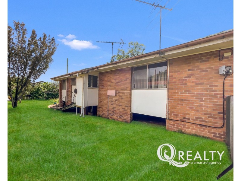 18 Albert Street, Woodridge QLD 4114
