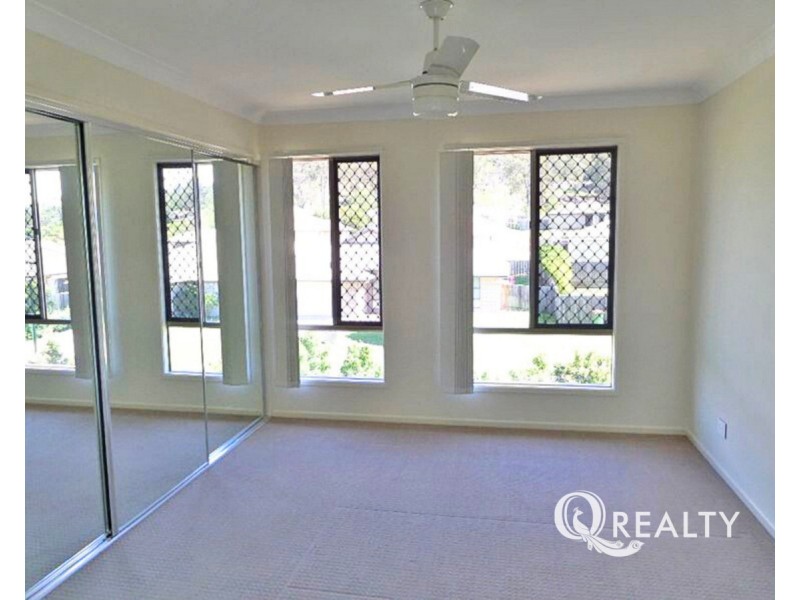100 High Street, Blackstone QLD 4304