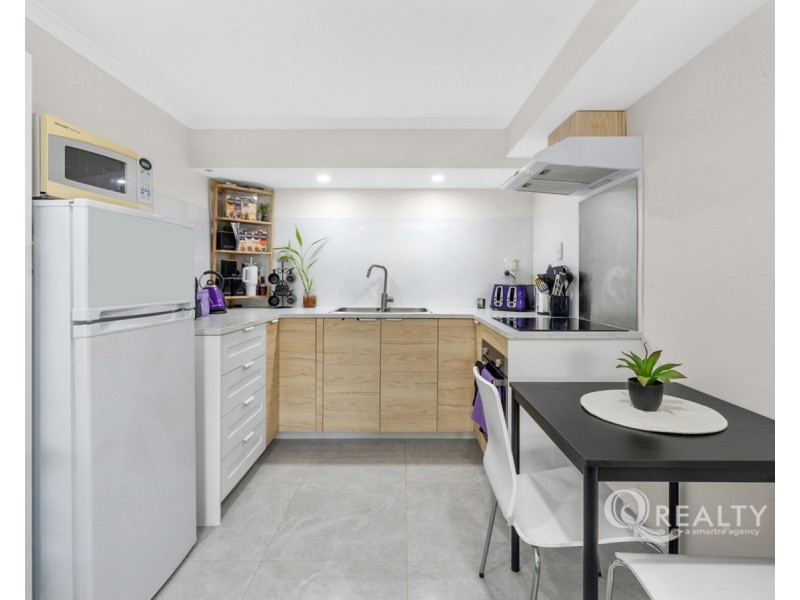 151 Aquarius Drive, Kingston QLD 4114