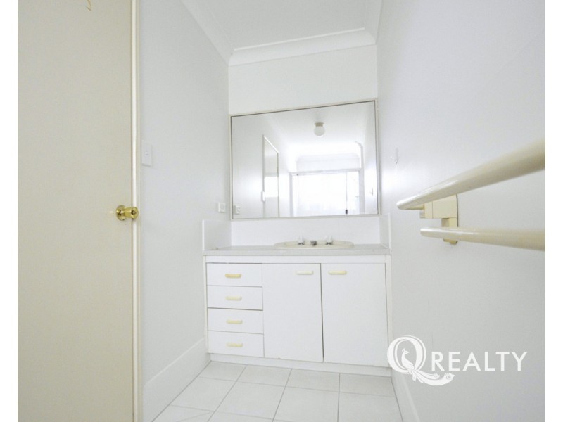 4/16 Ewing Road, Logan Central QLD 4114