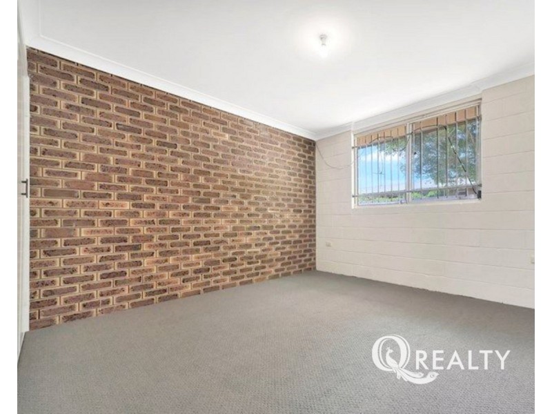 5/42 Defiance Road, Logan Central QLD 4114