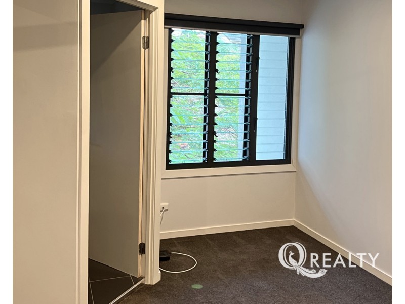 4/30 Jordan Street, Greenslopes QLD 4120