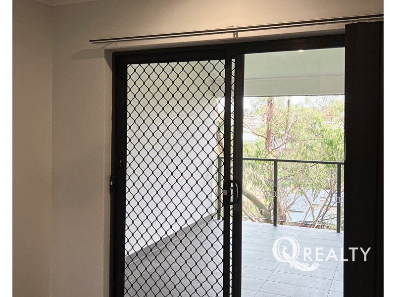 4/30 Jordan Street, Greenslopes QLD 4120