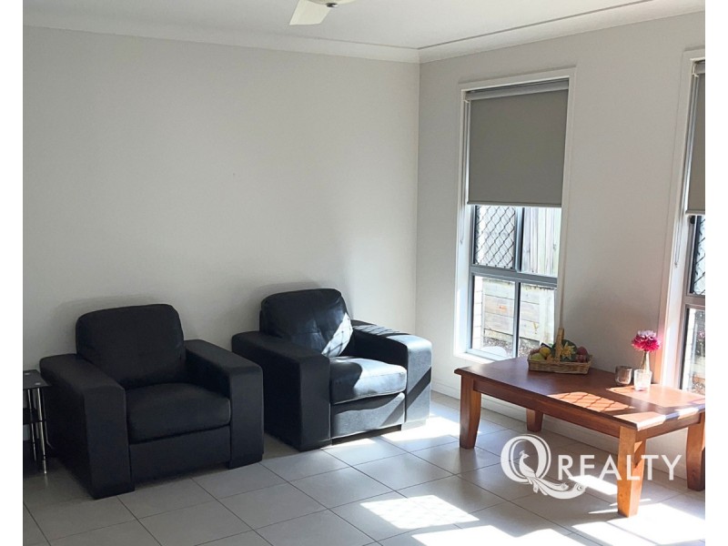 3/4 Burchill Street, Loganlea QLD 4131