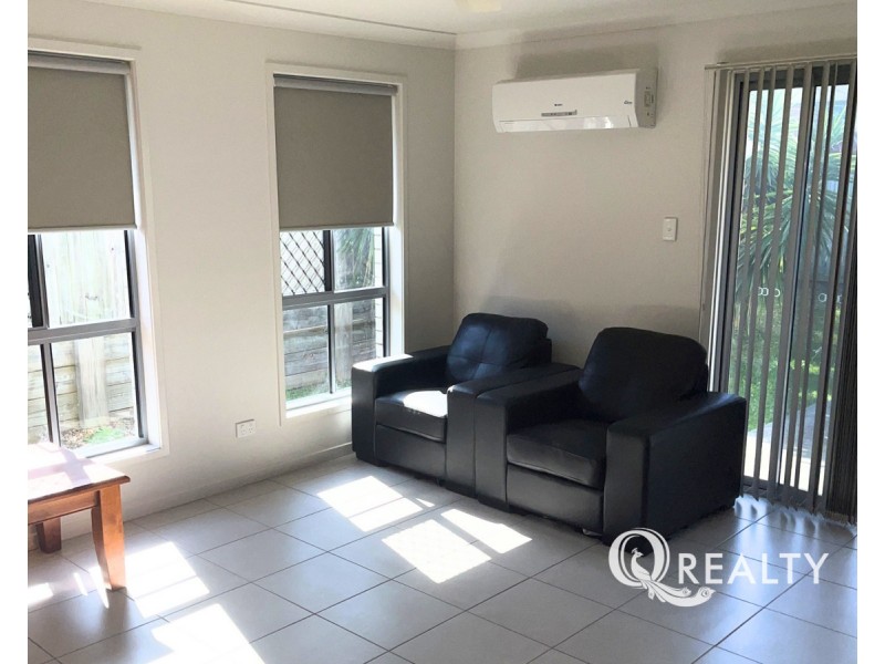 3/4 Burchill Street, Loganlea QLD 4131