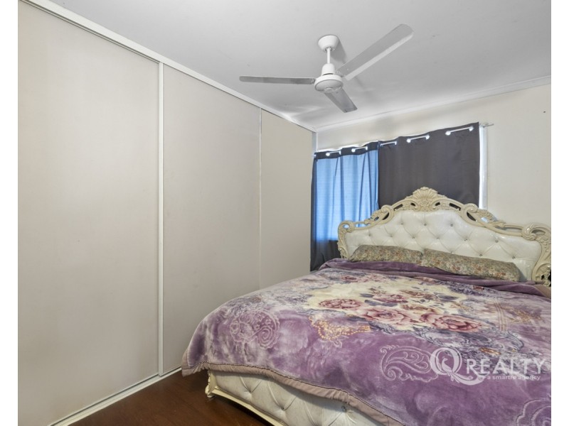 62 Aquarius Drive, Kingston QLD 4114