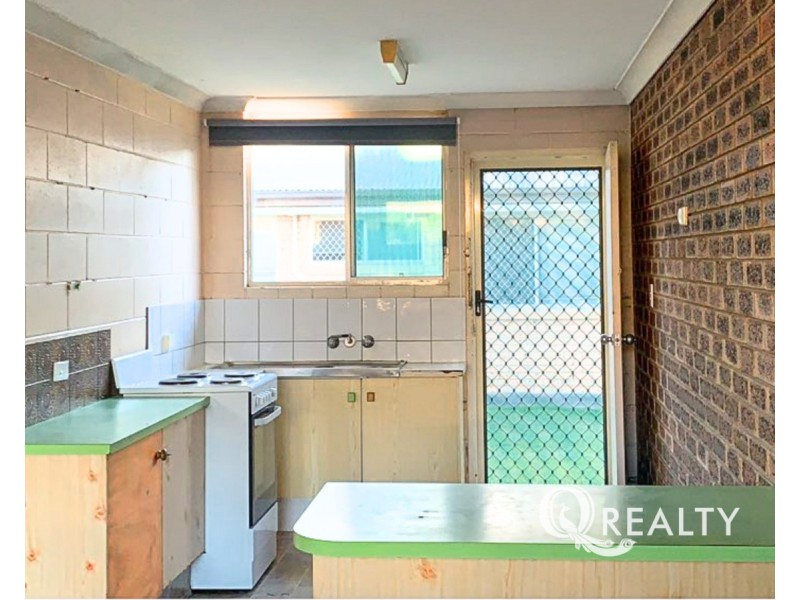 4/42 Defiance Road, Logan Central QLD 4114