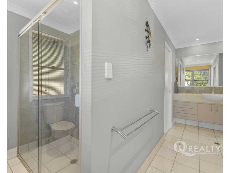 15 Gabbinbar Court, Pine Mountain QLD 4306