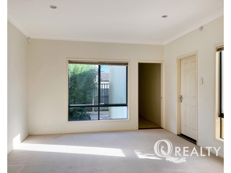 151 The Parkway, Stretton QLD 4116