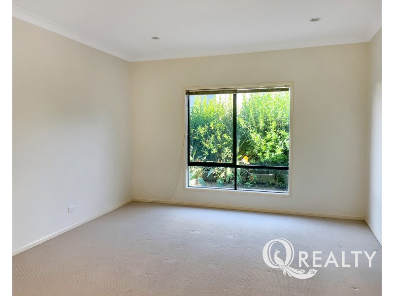 151 The Parkway, Stretton QLD 4116