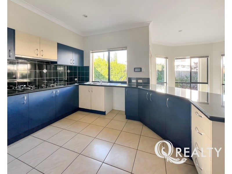 151 The Parkway, Stretton QLD 4116