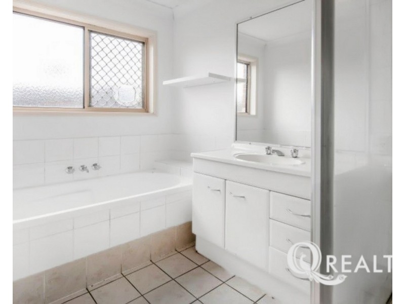 57 Fourth Avenue, Marsden QLD 4132