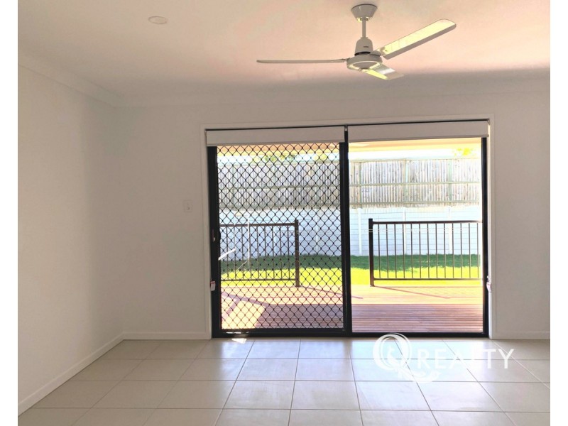 49 Sierra Drive, Spring Mountain QLD 4124