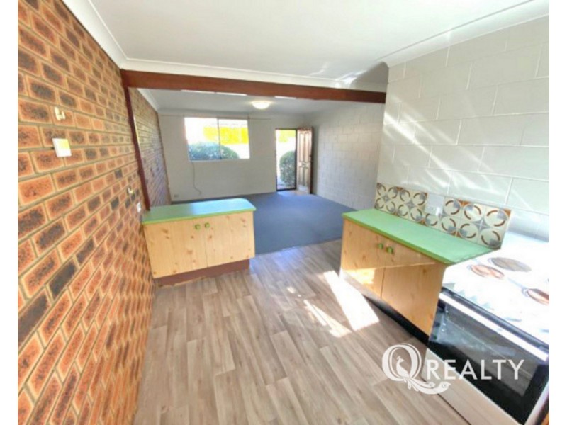 2/42 Defiance Road, Logan Central QLD 4114