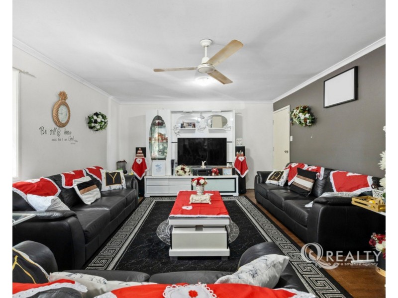 62 Aquarius Drive, Kingston QLD 4114