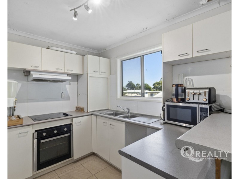 62 Aquarius Drive, Kingston QLD 4114