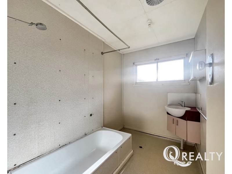 5 Eyre Street, Leichhardt QLD 4305