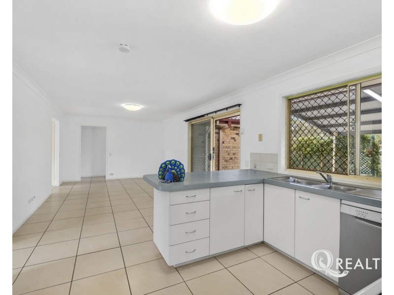 18 Ethion Drive, Regents Park QLD 4118